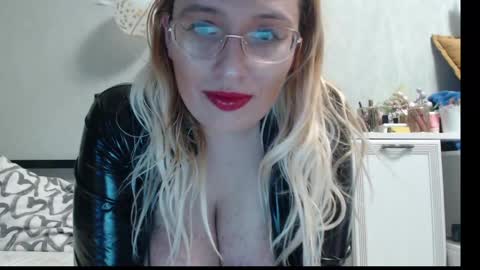 margo_shine online show from April 2026 05:41:01 PM