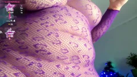 Mari online show from December 2024 09:30:02 PM