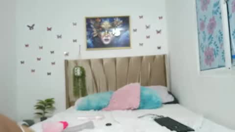 mari_curls online show from September 2025 03:41:02 AM