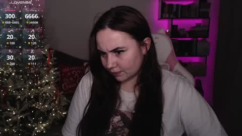 Snapshot of mari_moore7 chatting on December 2024 07:02:02 PM mari moore online show from December 2024 07:02:02 PM