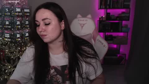 Snapshot of mari_moore7 chatting on December 2024 10:56:02 AM mari moore online show from December 2024 10:56:02 AM