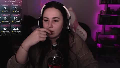 Snapshot of mari_moore7 chatting on January 2025 02:00:02 PM mari moore online show from January 2025 02:00:02 PM