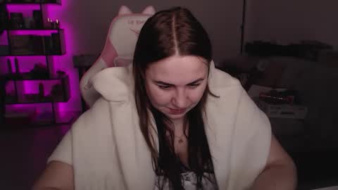 Snapshot of mari_moore7 chatting on December 2025 05:45:02 AM mari moore online show from December 2025 05:45:02 AM