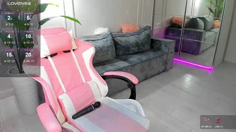 Snapshot of mari_nett chatting on February 2025 05:31:01 PM mari_nett online show from February 2025 05:31:01 PM