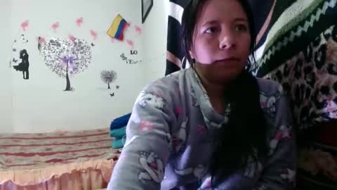 Snapshot of maria_and_angel17 chatting on January 2025 01:50:01 AM Mara and ngel online show from January 2025 01:50:01 AM