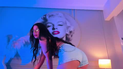 Maria  online show from September 2025 11:23:01 AM