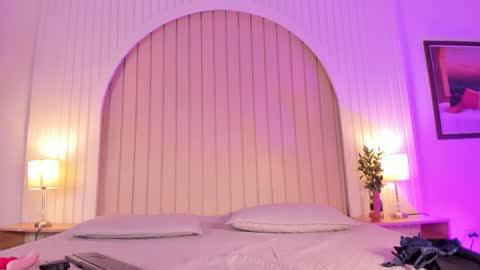 Maria  online show from February 2026 11:21:01 AM