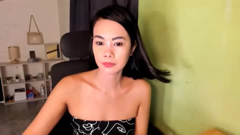 Snapshot of mariacarmi chatting on December 2024 05:44:01 PM mariacarmi online show from December 2024 05:44:01 PM