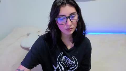 Snapshot of mariagh_ chatting on June 2026 01:33:01 AM Maria online show from June 2026 01:33:01 AM