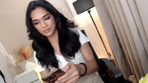 Snapshot of mariah_clara chatting on November 2025 12:02:01 AM mariah_clara online show from November 2025 12:02:01 AM