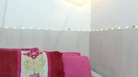 Mariajose online show from May 2026 03:00:01 AM