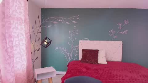 M A R I A N A online show from February 2025 07:53:02 PM