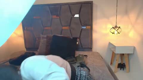 M A R I A N A online show from March 2026 08:23:01 PM