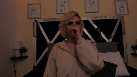 Marian online show from September 2025 02:34:01 AM