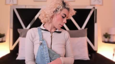 Marian online show from September 2025 02:35:01 AM