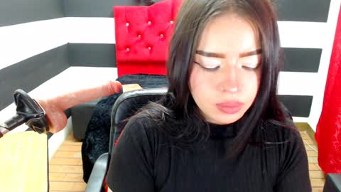 Snapshot of marian_ran_ chatting on December 2024 10:02:01 AM Marian online show from December 2024 10:02:01 AM