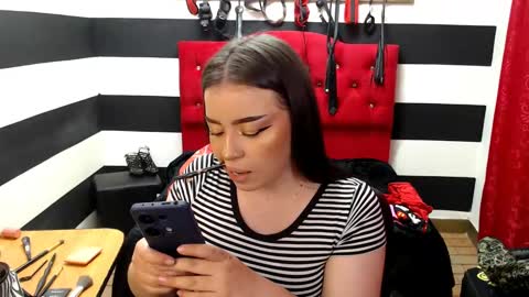 Snapshot of marian_ran_ chatting on February 2025 03:03:01 AM Marian online show from February 2025 03:03:01 AM