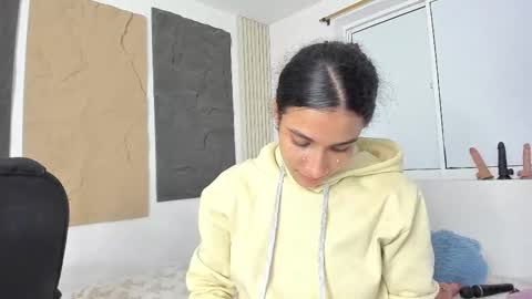 Marian online show from November 2025 10:36:02 AM