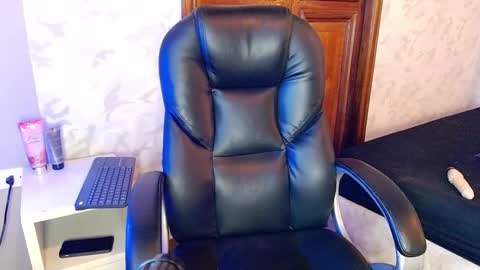 Snapshot of mariana96_ chatting on November 2025 12:19:02 PM Mariana online show from November 2025 12:19:02 PM