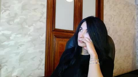 Snapshot of mariana96_ chatting on December 2025 01:05:02 PM Mariana online show from December 2025 01:05:02 PM