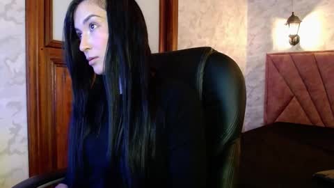 Snapshot of mariana96_ chatting on December 2025 11:48:01 AM Mariana online show from December 2025 11:48:01 AM