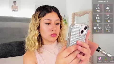 Mariana online show from January 2025 04:02:01 AM