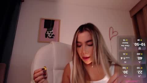 Mariana online show from March 2025 01:03:02 AM