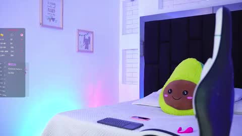 Mariana  online show from November 2025 07:25:01 PM