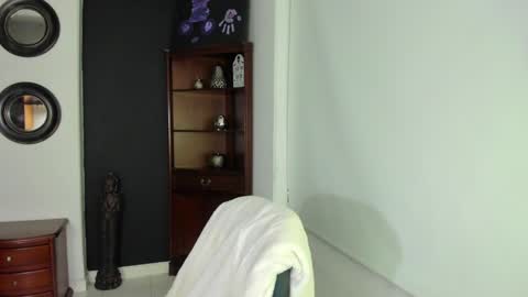    online show from December 2024 11:00:01 PM