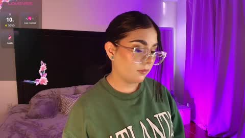 Snapshot of mariana_owen chatting on May 2026 12:01:01 PM online show from May 2026 12:01:01 PM