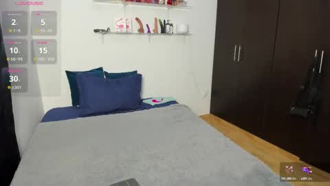 MARIANA Y VALENTINA online show from October 2025 11:06:01 AM