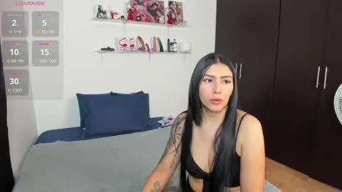 MARIANA Y VALENTINA online show from October 2025 11:13:02 AM