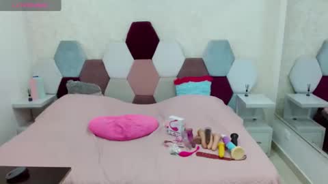 mariana online show from January 2025 10:34:01 PM