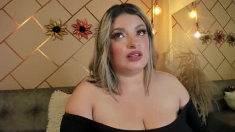 marianeporter online show from November 2025 12:49:01 AM