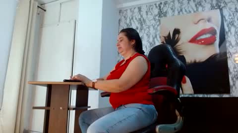 Snapshot of mariani_smith chatting on October 2025 12:03:01 PM Mariani online show from October 2025 12:03:01 PM