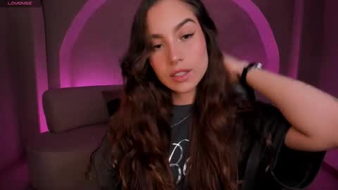 Snapshot of mariannelane1 chatting on December 2025 10:15:01 PM Marianne online show from December 2025 10:15:01 PM