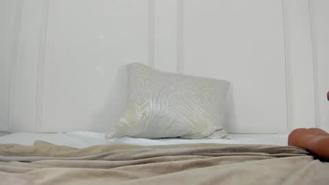 Snapshot of mariapettit chatting on January 2025 12:09:01 PM Maria Pettit online show from January 2025 12:09:01 PM