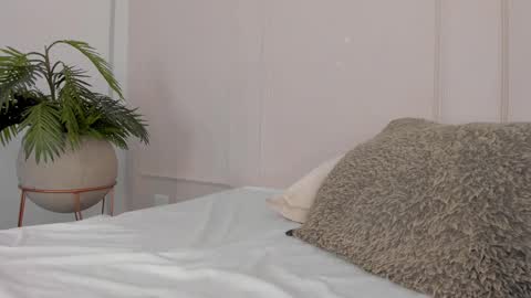 Snapshot of mariapettit chatting on February 2025 08:31:02 AM Maria Pettit online show from February 2025 08:31:02 AM