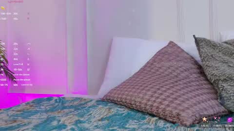 Snapshot of mariapettit chatting on September 2025 12:05:01 PM Maria Pettit online show from September 2025 12:05:01 PM