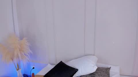 Snapshot of mariapettit chatting on November 2025 11:53:01 AM Maria Pettit online show from November 2025 11:53:01 AM