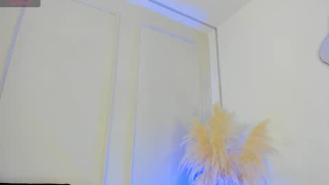 Snapshot of mariapettit chatting on November 2025 11:32:02 AM Maria Pettit online show from November 2025 11:32:02 AM