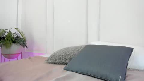 Snapshot of mariapettit chatting on November 2025 11:35:01 AM Maria Pettit online show from November 2025 11:35:01 AM