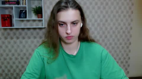 Mariia online show from November 2025 12:53:02 PM