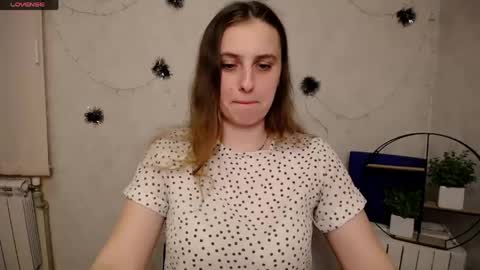 Snapshot of mariatess_ chatting on April 2026 10:02:01 AM Mariia online show from April 2026 10:02:01 AM