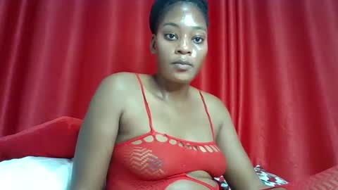 Snapshot of maribellah1 chatting on November 2025 09:47:01 PM Pauline online show from November 2025 09:47:01 PM