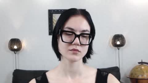 Snapshot of marie_fitch chatting on November 2025 05:17:02 AM Marie Fitch online show from November 2025 05:17:02 AM