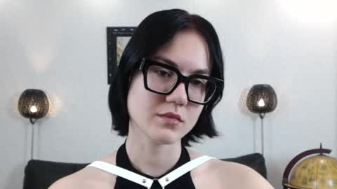 Snapshot of marie_fitch chatting on December 2025 12:05:01 AM Marie Fitch online show from December 2025 12:05:01 AM