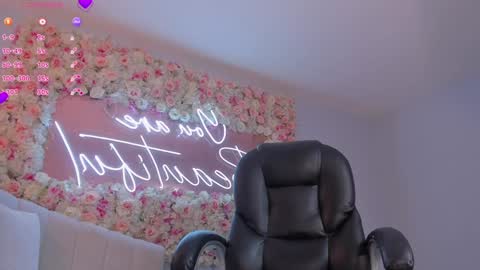 Snapshot of mariejane2 chatting on January 2025 05:24:02 PM Im Marie Jane online show from January 2025 05:24:02 PM