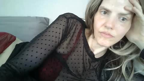 Snapshot of mariejojo chatting on June 2026 03:00:01 PM Mariejojo online show from June 2026 03:00:01 PM