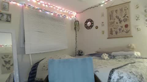 Snapshot of marigoldrue chatting on January 2025 04:54:01 AM marigoldrue online show from January 2025 04:54:01 AM